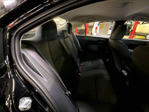 Used 2023 Toyota Corolla LE image 16