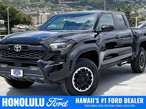 Used 2024 Toyota Tacoma TRD Off-Road AWD/4WD image 1