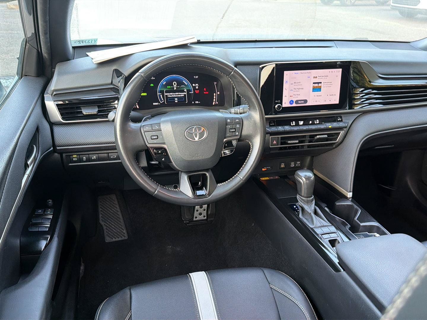 Certified 2025 Toyota Camry SE FWD image 18