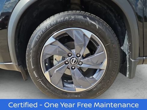 Certified 2024 Nissan Rogue SV FWD image 23