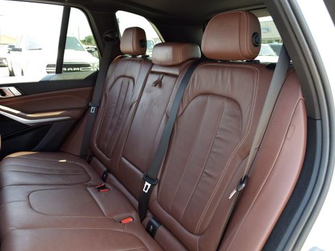 Used 2019 BMW X5 xDrive40i AWD/4WD image 16