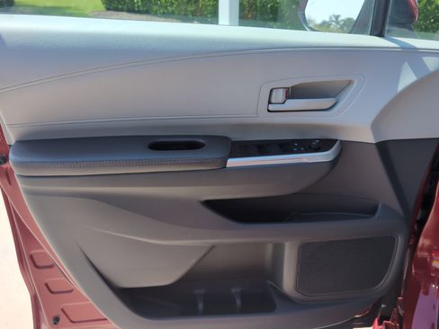 Used 2023 Toyota Sienna LE image 13