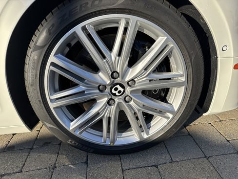 New 2026 Bentley Flying Spur Plug-In Hybrid image 29