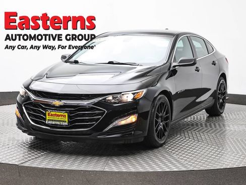 Used 2020 Chevrolet Malibu LS FWD image 1