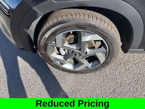 Used 2024 Hyundai Venue SEL image 45