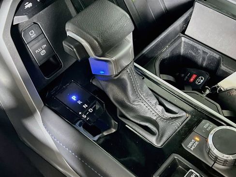 Certified 2023 Toyota Sequoia Platinum AWD/4WD image 15