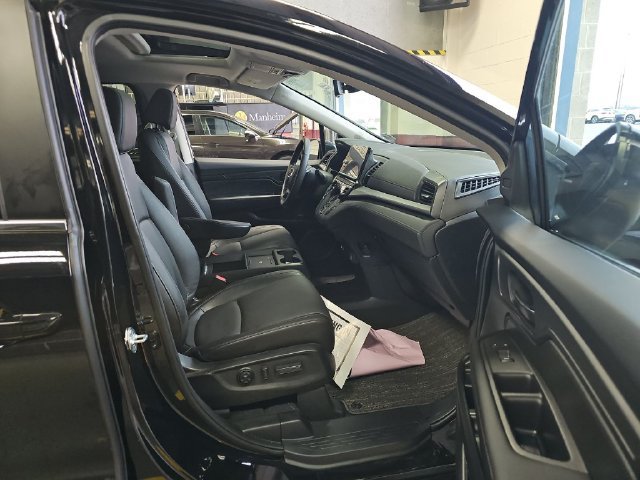 Used 2026 Honda Odyssey EX-L image 11