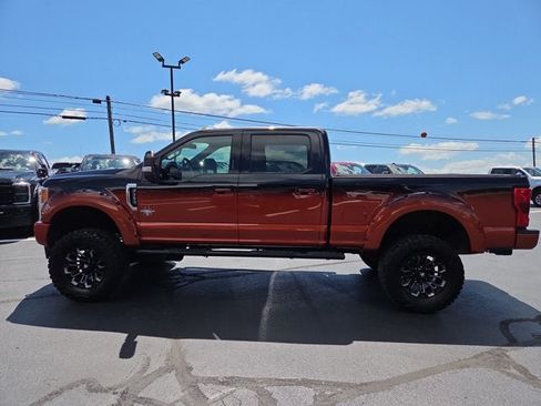 Used 2018 Ford F250 Lariat w/ Lariat Ultimate Package AWD/4WD image 3