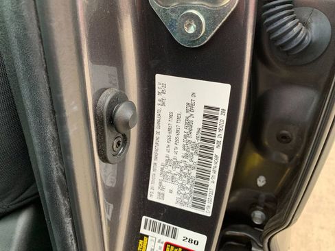 Used 2022 Toyota Tacoma TRD Sport image 35