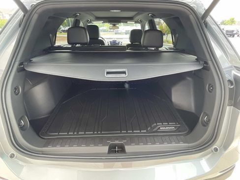 Used 2024 Chevrolet Equinox Premier FWD image 9