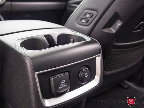 Used 2025 Kia Carnival SX Prestige FWD image 41