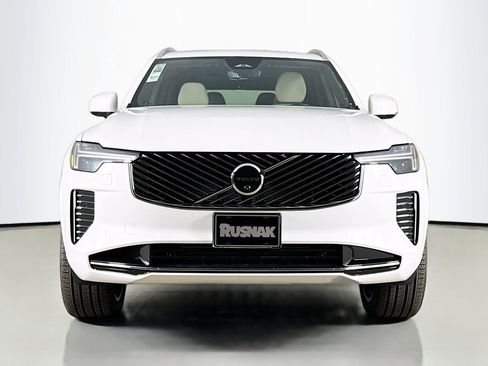 New 2026 Volvo XC90 T8 Plus w/ Protection Package Premier image 2