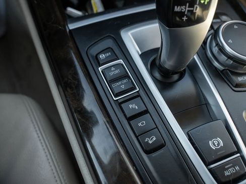 Used 2015 BMW X5 xDrive35d image 23