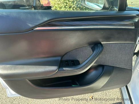 Used 2022 Tesla Model S AWD image 15