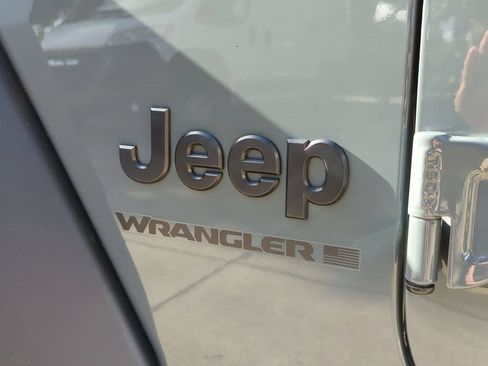 Used 2025 Jeep Wrangler Unlimited Sport AWD/4WD image 5
