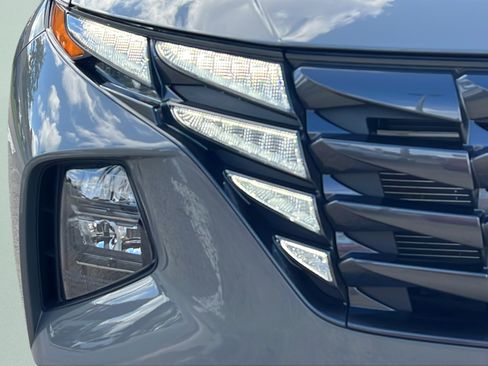 Certified 2024 Hyundai Tucson SEL w/ Convenience Package FWD image 9