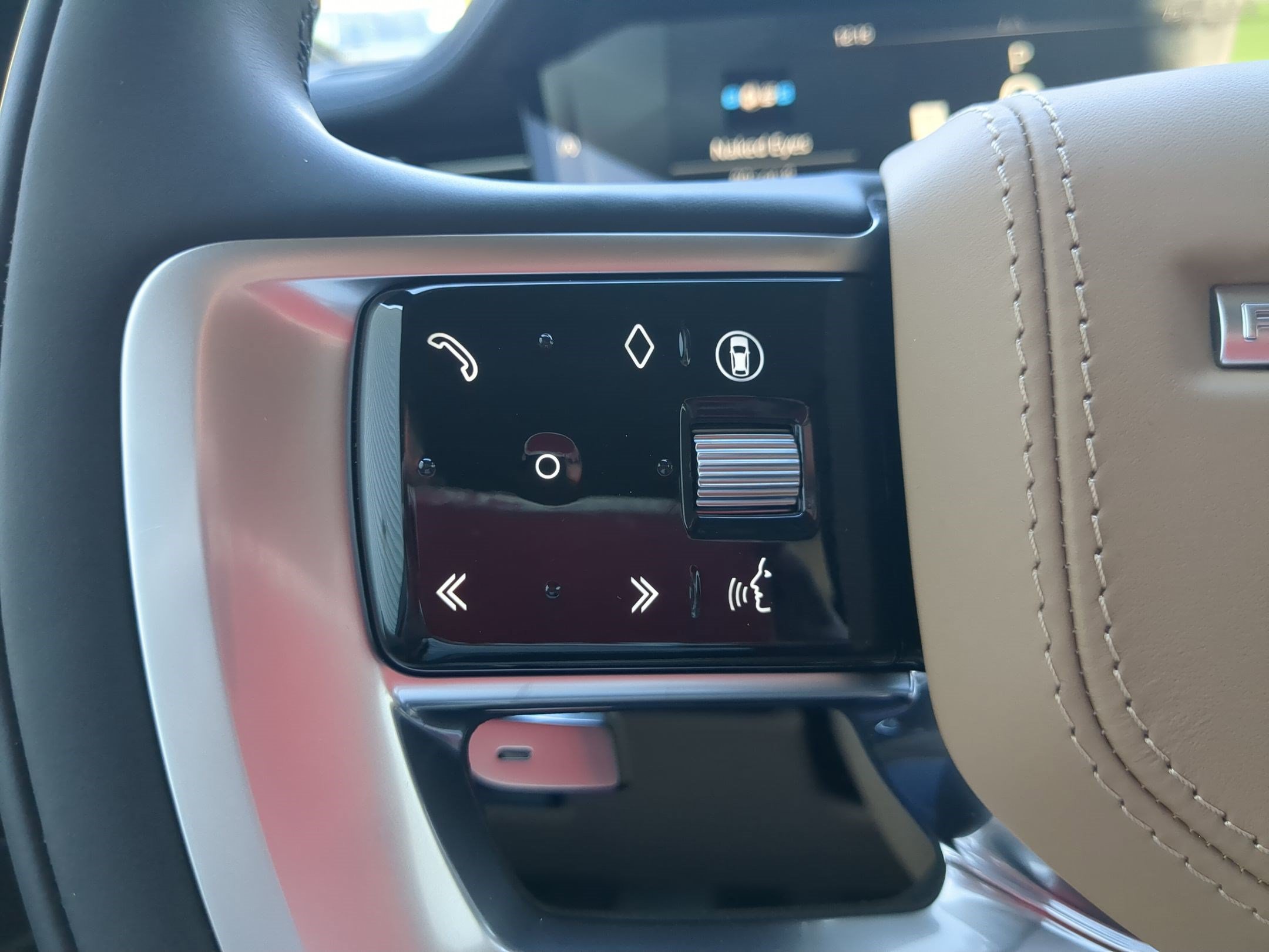 New 2027 Land Rover Range Rover SE AWD/4WD image 16