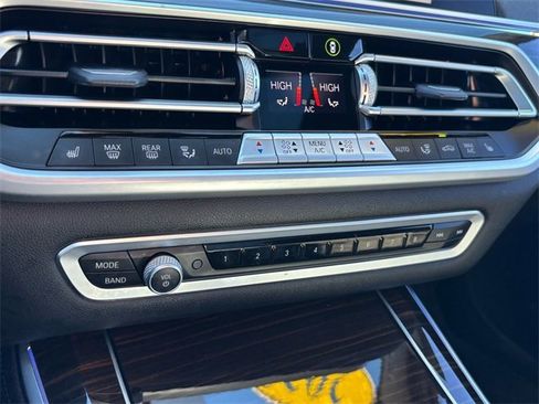 Used 2021 BMW X5 sDrive40i w/ Parking Assistance Package image 29