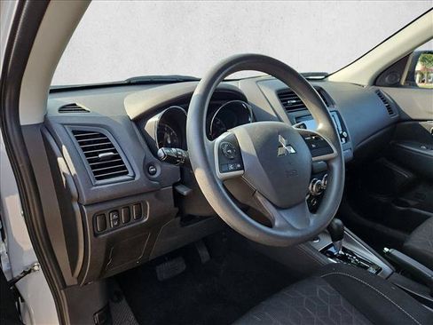 Used 2025 Mitsubishi Outlander Sport AWD image 10