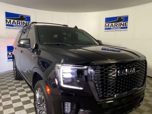 Used 2024 GMC Yukon Denali Ultimate AWD/4WD image 4