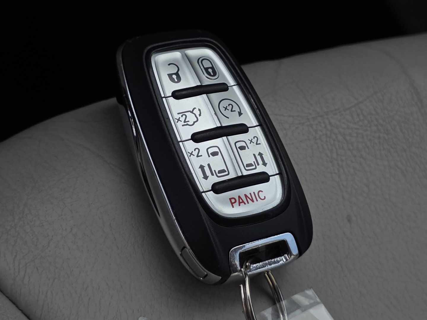 Used 2021 Chrysler Pacifica Touring-L FWD image 30