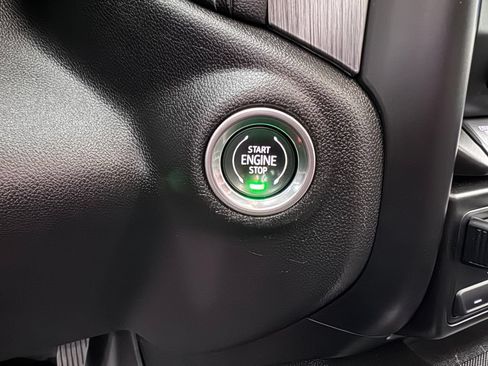 Used 2022 GMC Sierra 2500 Denali AWD/4WD image 25