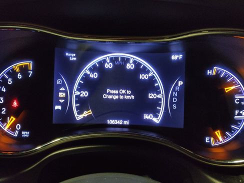 Used 2014 Jeep Grand Cherokee Overland w/ Advanced Technology Group image 23