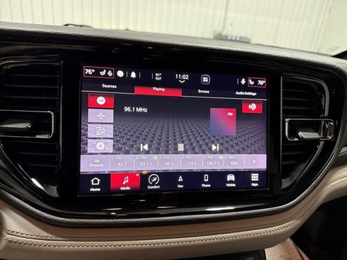 Used 2022 Dodge Durango R/T w/ Blacktop Package RWD image 13