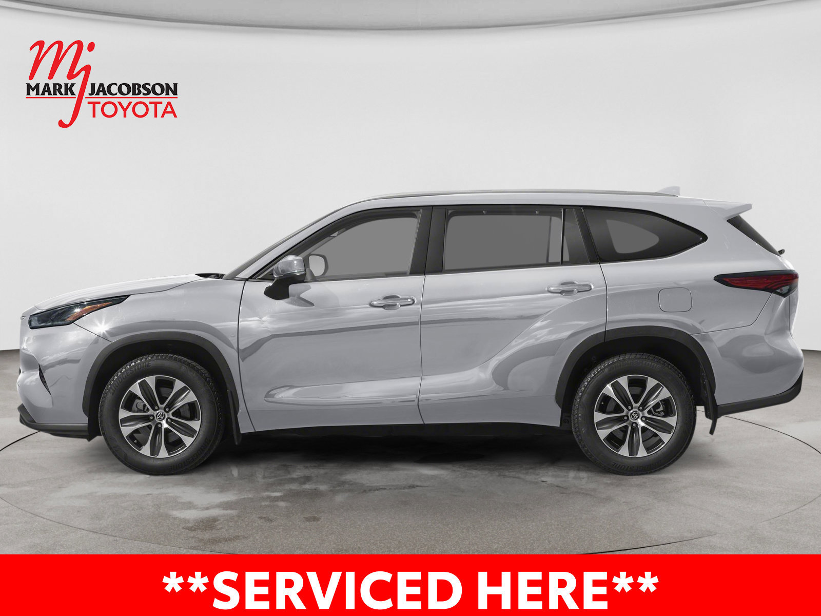 Used 2023 Toyota Highlander XLE FWD image 5