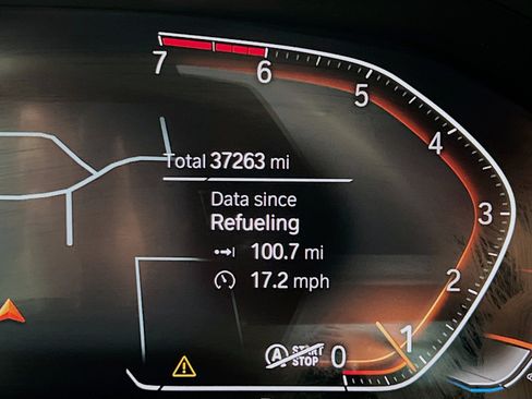 Used 2022 BMW 330i Sedan w/ Premium Package 2 RWD image 8