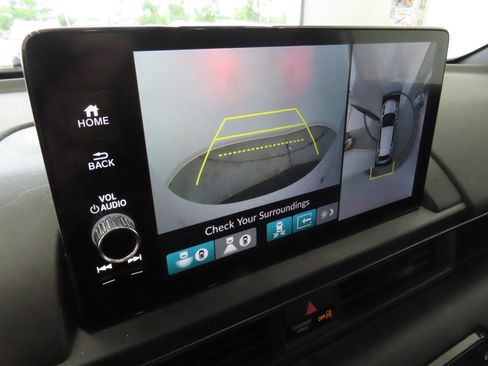 Used 2023 Honda Pilot TrailSport image 19