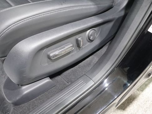 Used 2024 Honda CR-V EX-L image 12