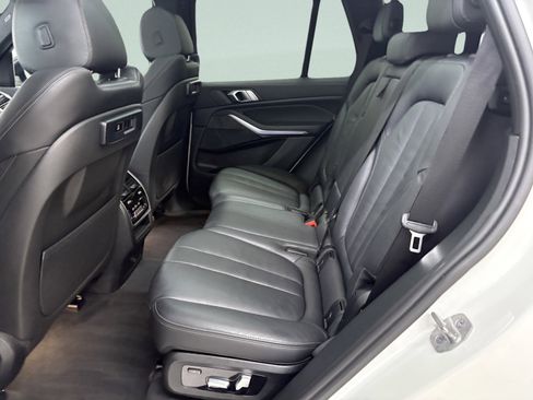 Used 2021 BMW X5 xDrive40i w/ Convenience Package image 12