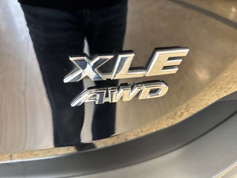 Used 2015 Toyota RAV4 XLE image 36