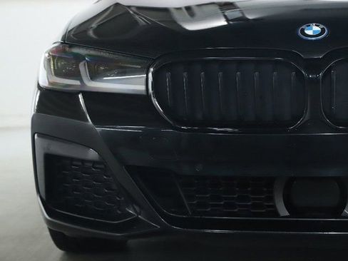 Certified 2023 BMW 530e xDrive w/ Premium Package AWD/4WD image 7