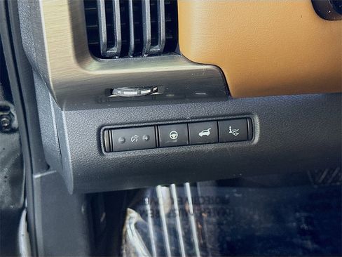 Used 2022 Nissan Pathfinder Platinum w/ Cargo Package image 23