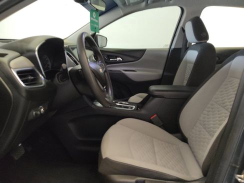 Used 2020 Chevrolet Equinox LS FWD image 17