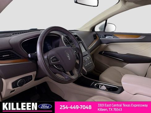 Used 2019 Lincoln MKC Select w/ Select Plus Package image 10