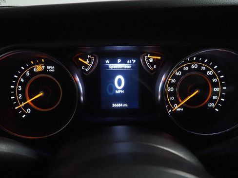 Used 2023 Jeep Wrangler Willys image 19