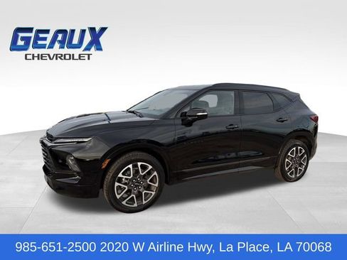 Used 2025 Chevrolet Blazer RS image 1