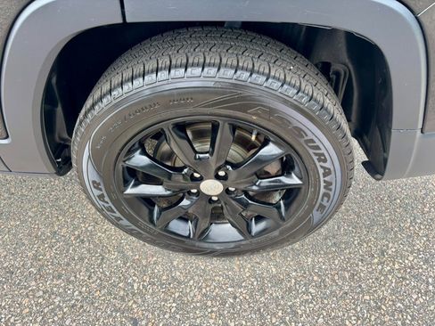 Used 2015 Jeep Cherokee Limited AWD/4WD image 31