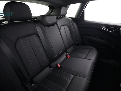 Used 2023 Audi Q4 e-tron Premium Plus w/ Premium Plus RWD image 5