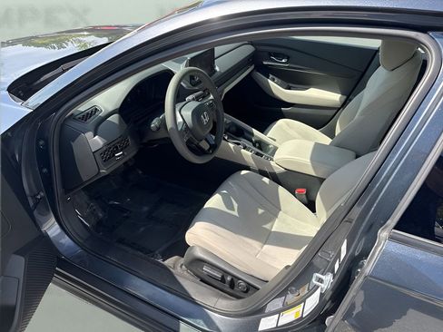 Used 2024 Honda Accord EX image 9