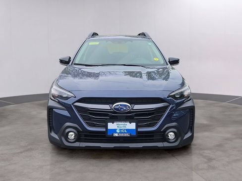 Used 2025 Subaru Outback Premium AWD/4WD image 2