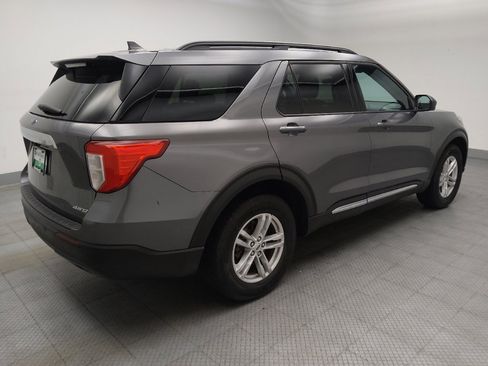 Used 2022 Ford Explorer XLT image 10