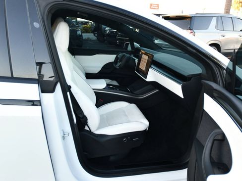 Used 2022 Tesla Model X Plaid AWD/4WD image 16