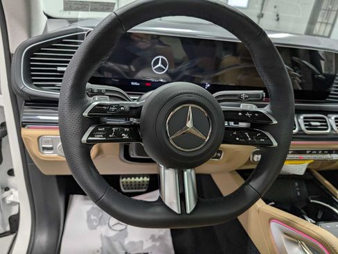 Certified 2026 Mercedes-Benz GLS 450 4MATIC image 31
