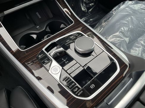 Used 2026 BMW X5 xDrive40i w/ M Sport Package image 15