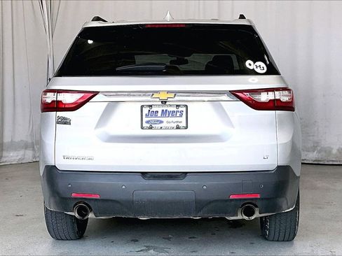 Used 2021 Chevrolet Traverse LT FWD image 4