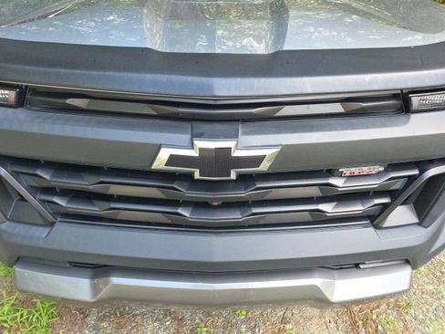 Used 2024 Chevrolet Colorado Trail Boss w/ Technology Package AWD/4WD image 6